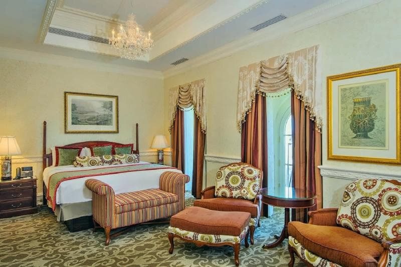 Chateau King Room